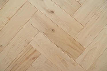 dubová masivní podlaha - stromeček RM
